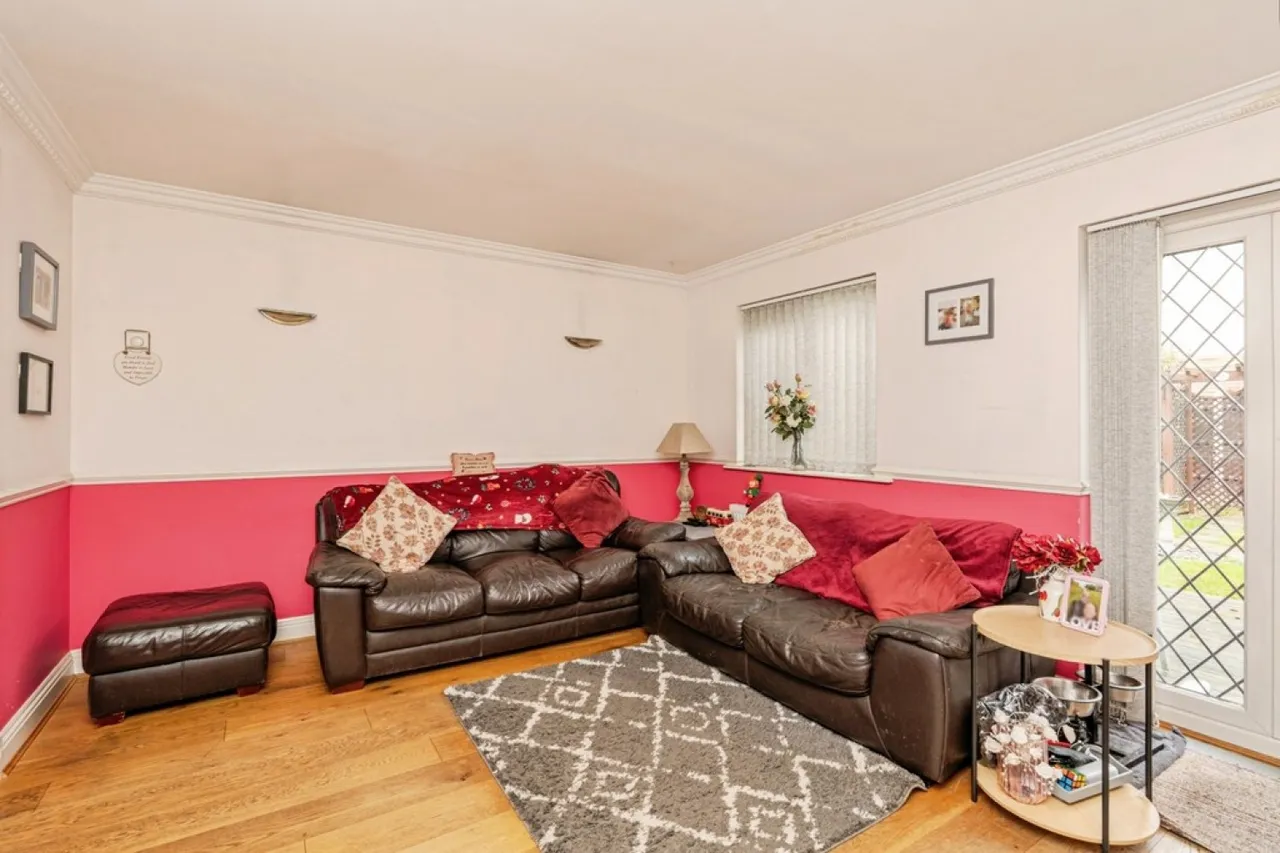 Knaphill, Woking, Surrey, photo 4