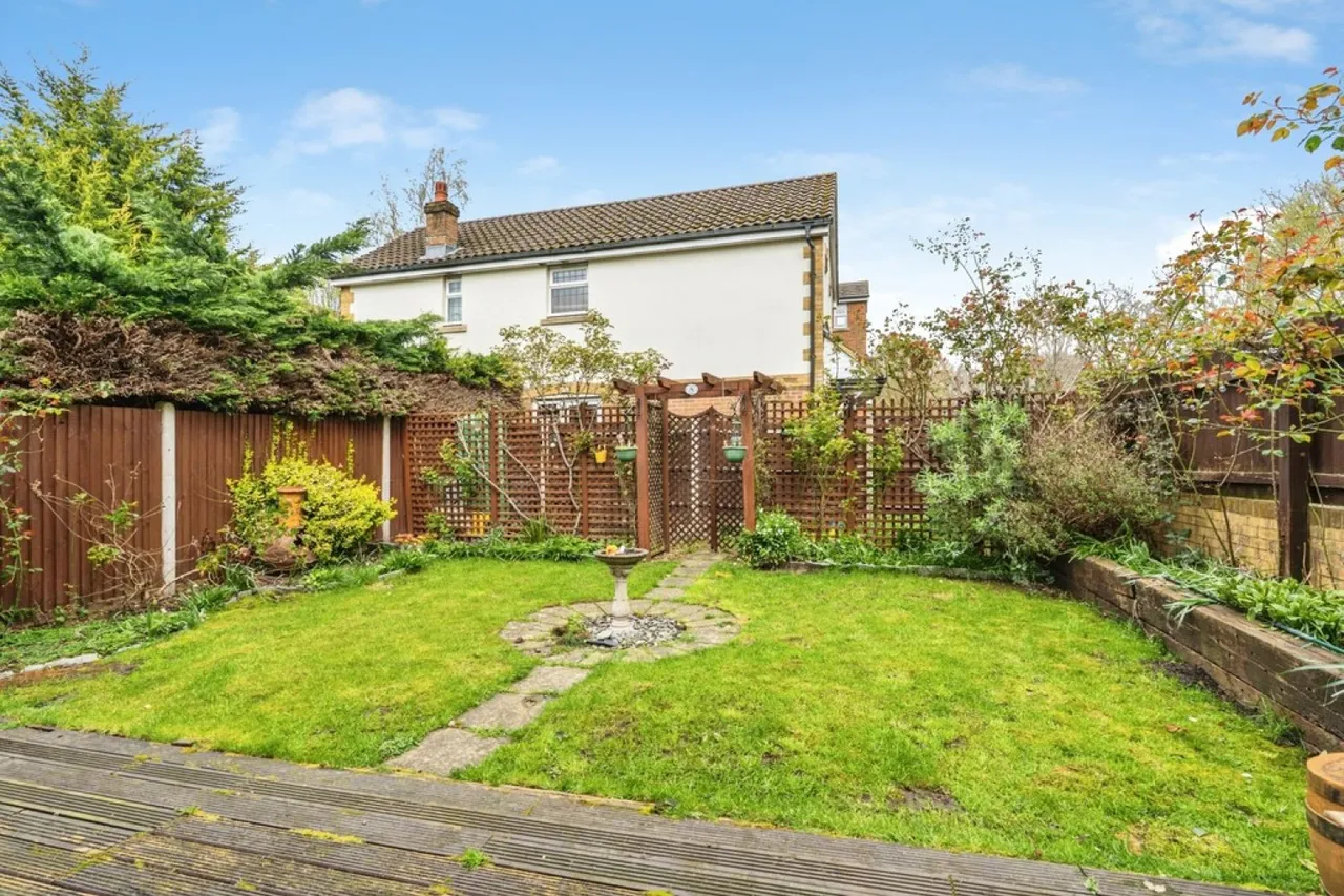Knaphill, Woking, Surrey, photo 11