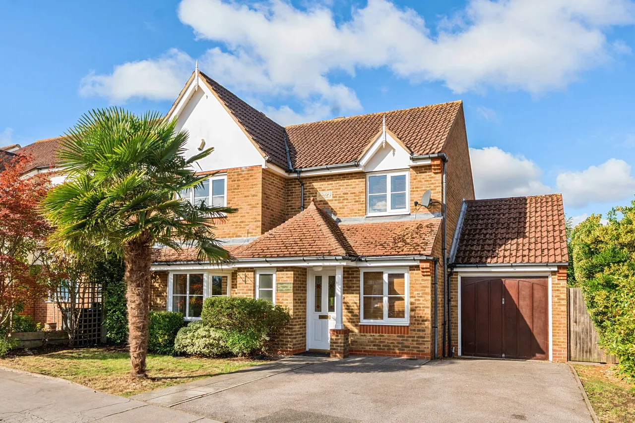 4 bed house for sale — Round Grove, Shirley, Croydon, CR0