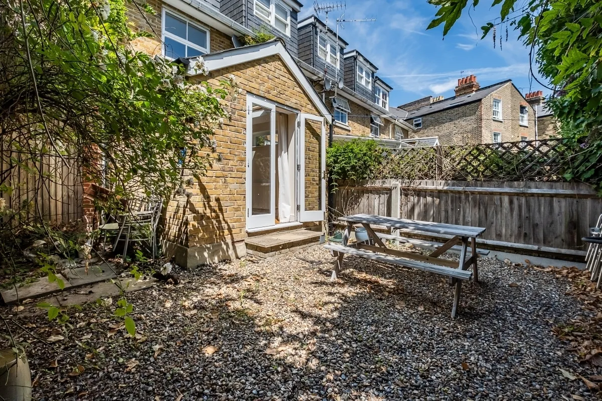 Iveley Road London SW4, photo 11