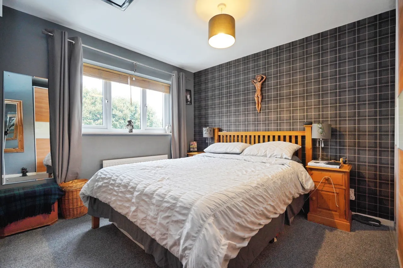 Pine Walk, Castle Gresley, photo 9