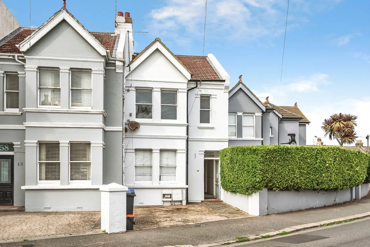 2 bed flat for sale, Northcourt Road, Worthing, BN14