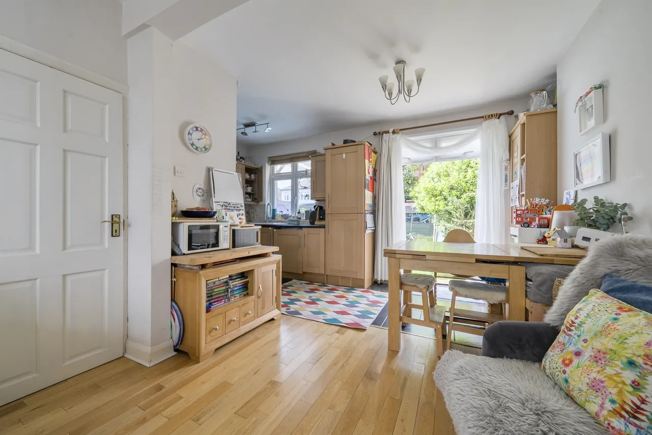 Connaught Avenue, Enfield, EN1, photo 6