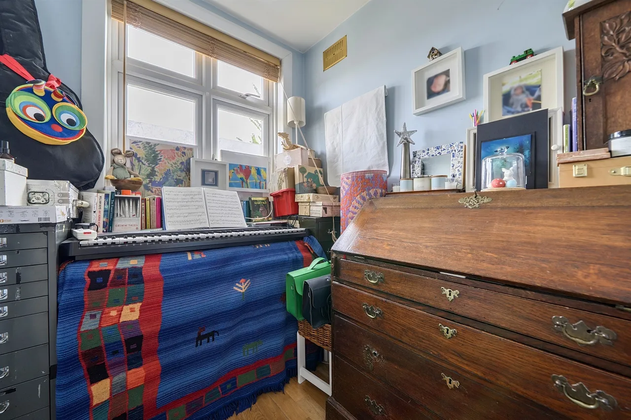 Connaught Avenue, Enfield, EN1, photo 11