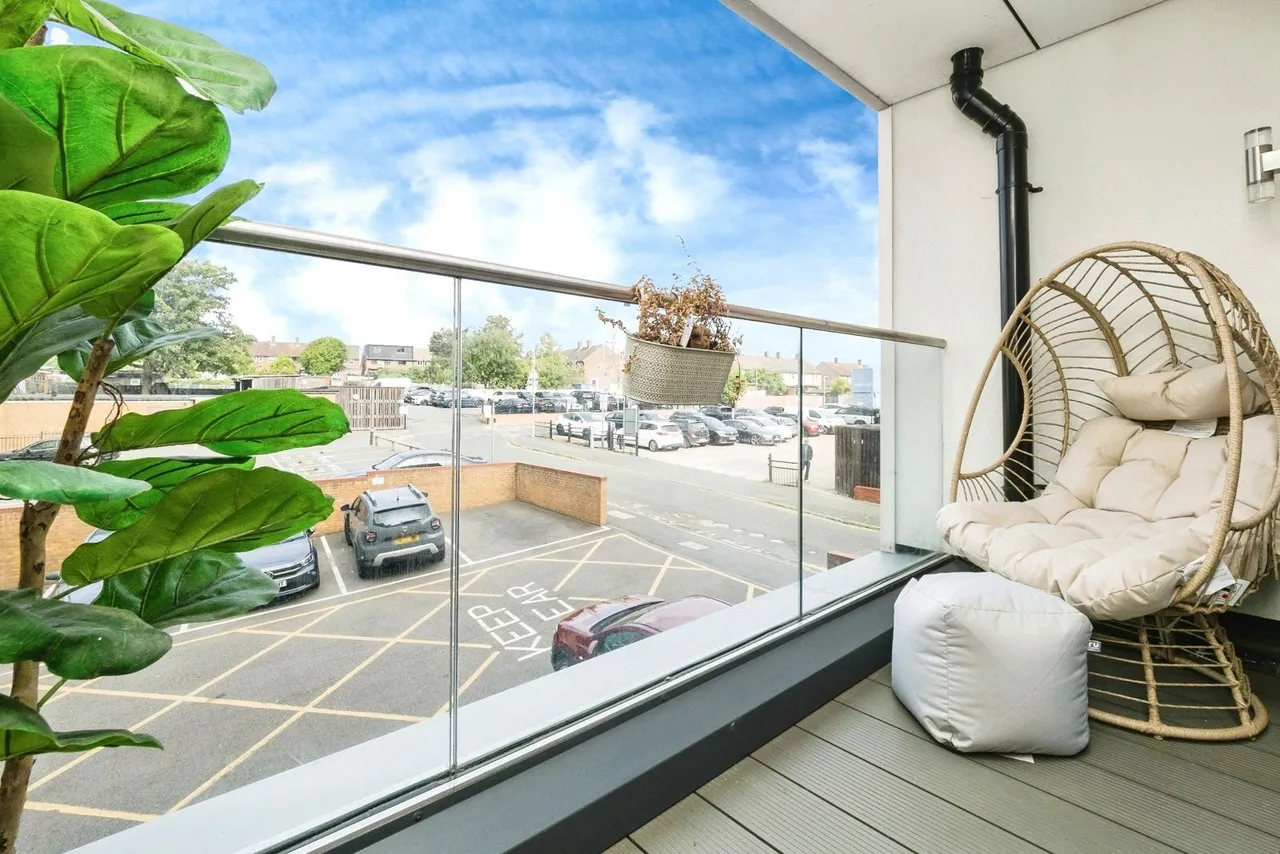 The Broadway, LOUGHTON, Essex, IG10, photo 3