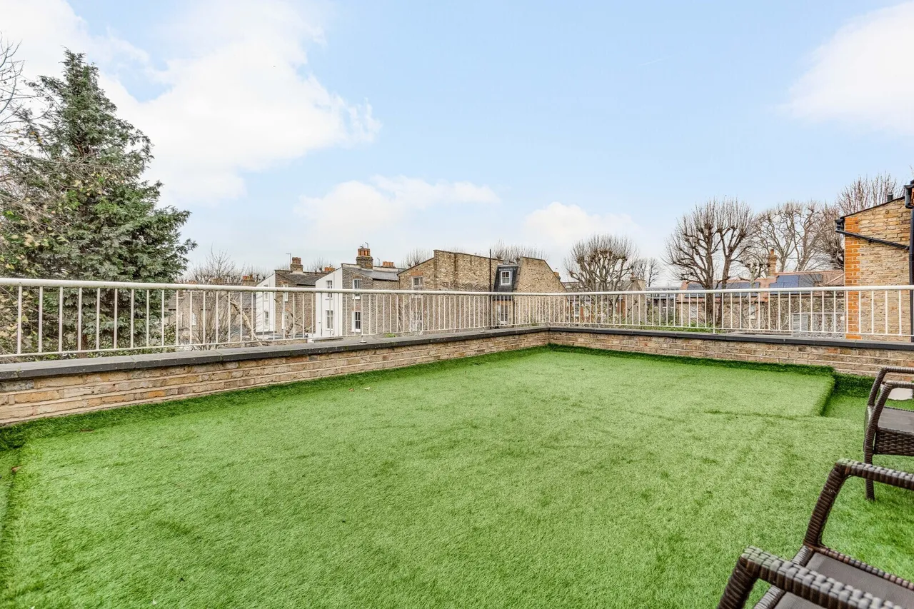 Fulham Palace Road, London, SW6, photo 6