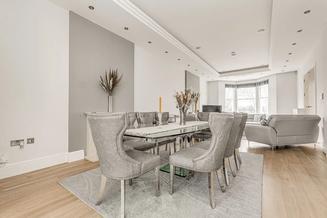 Fulham Palace Road, London, SW6, photo 8
