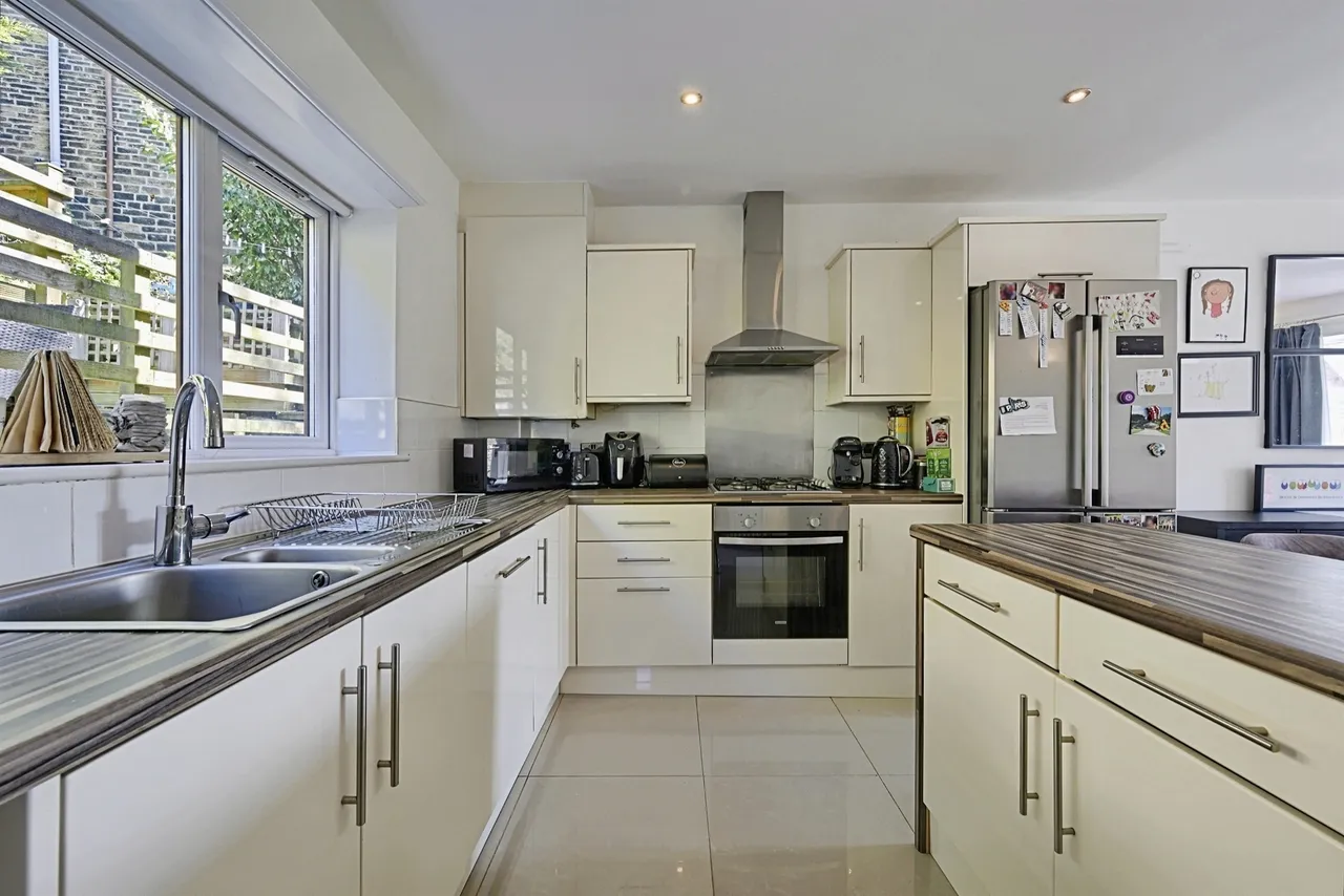 Lime Tree Court, Sowerby Bridge, Halifax, photo 2