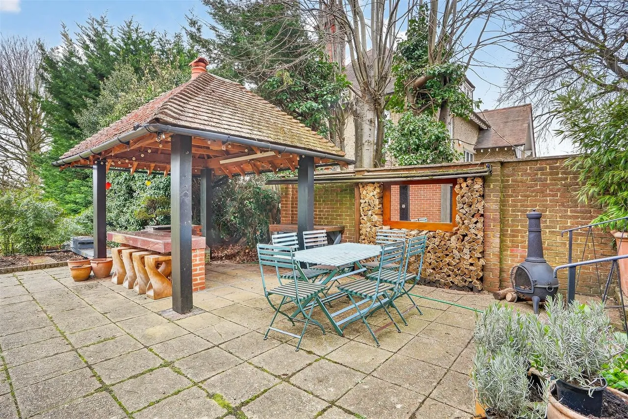 Burdon Lane, South Cheam, SM2 7PT, photo 20