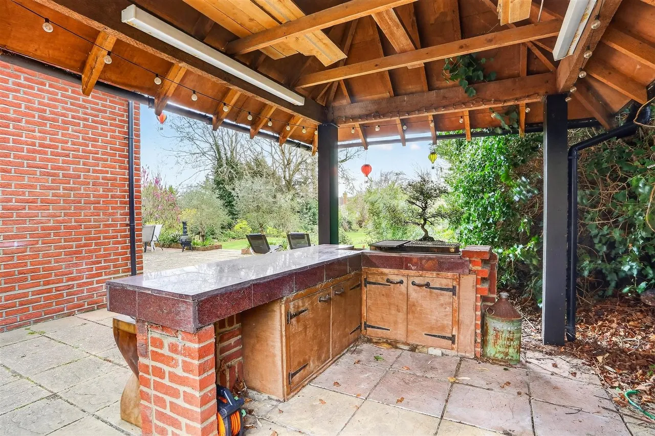 Burdon Lane, South Cheam, SM2 7PT, photo 21