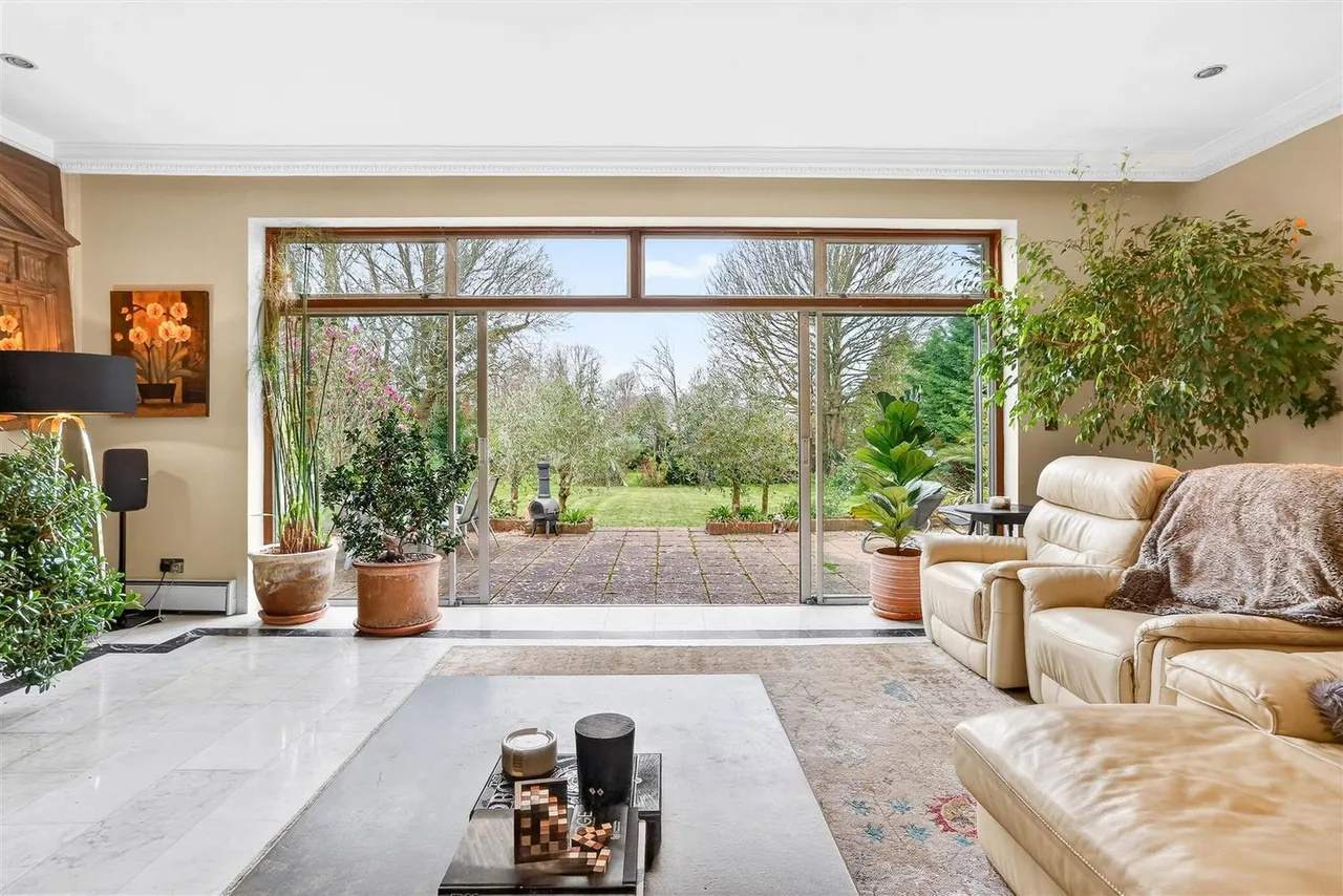 Burdon Lane, South Cheam, SM2 7PT, photo 17