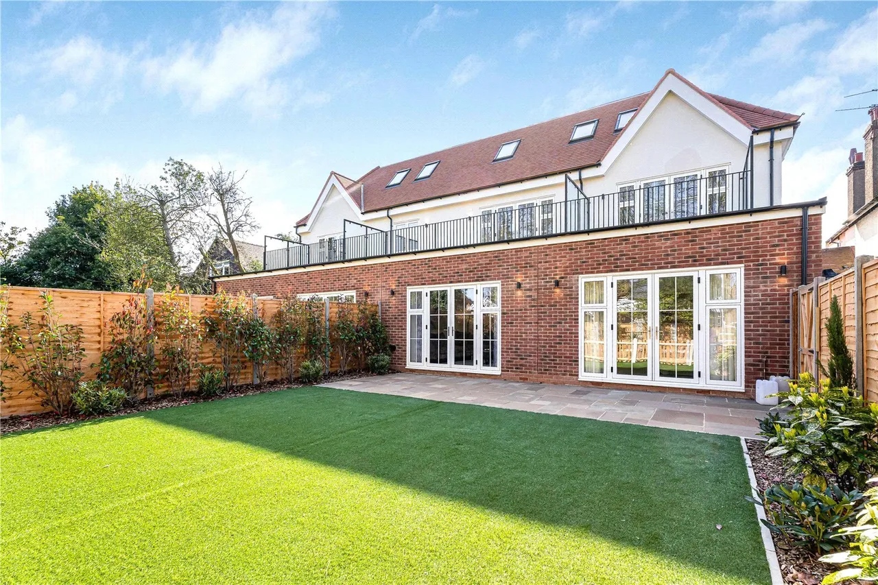 Chase Side, Southgate, London, N14 4PR, photo 18