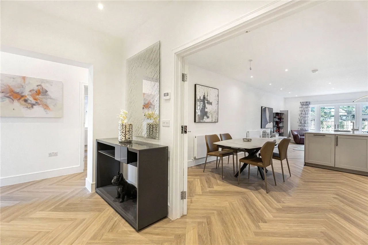 Chase Side, Southgate, London, N14 4PR, photo 5