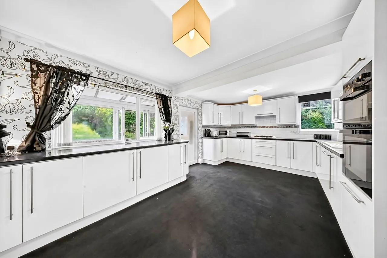 Black Moss Lane, Aughton, L39, photo 10