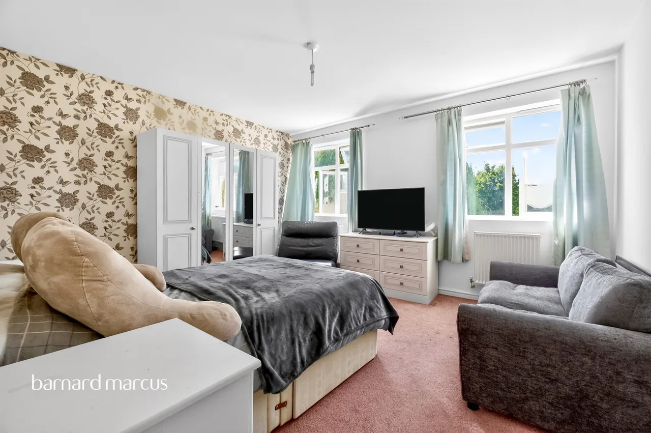 Thorndon Gardens, Epsom, photo 9