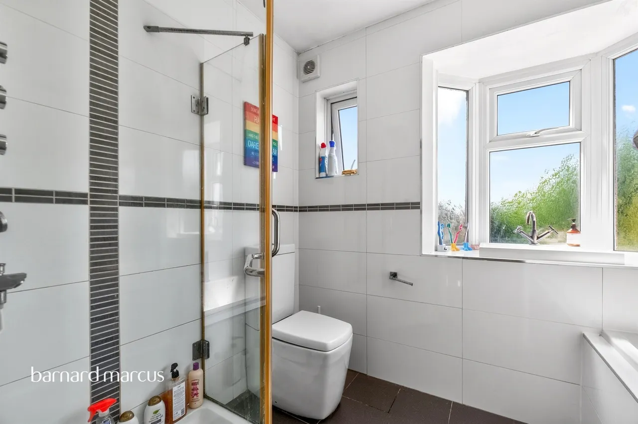 Thorndon Gardens, Epsom, photo 12