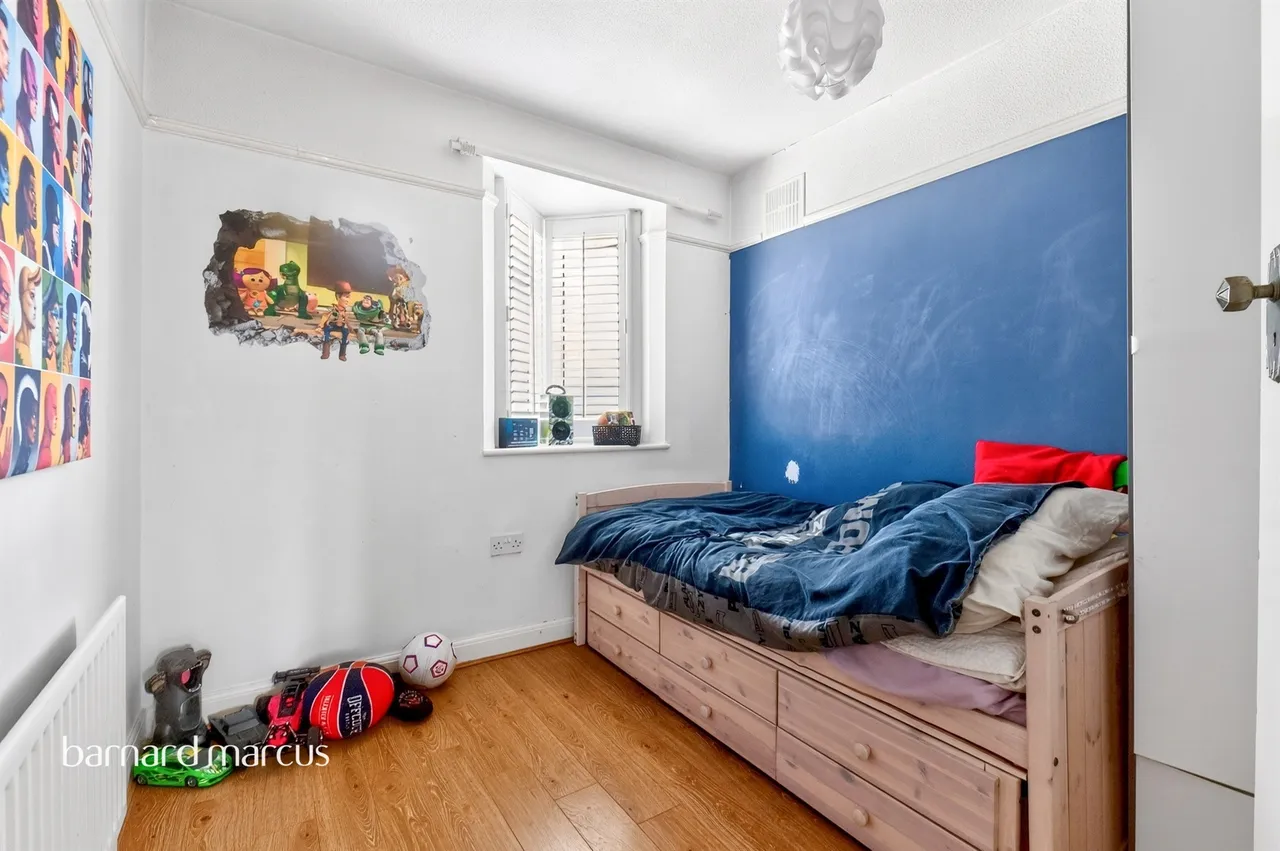 Thorndon Gardens, Epsom, photo 6