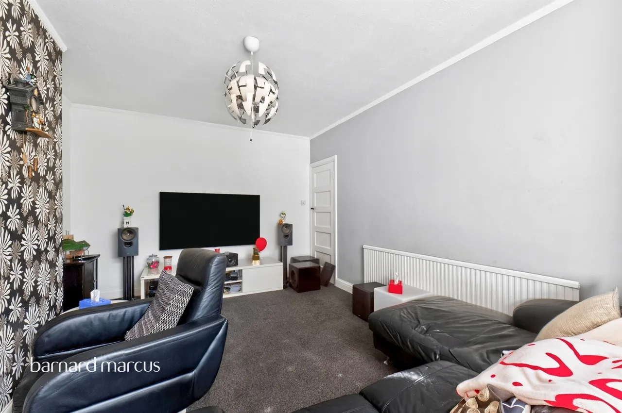Thorndon Gardens, Epsom, photo 4