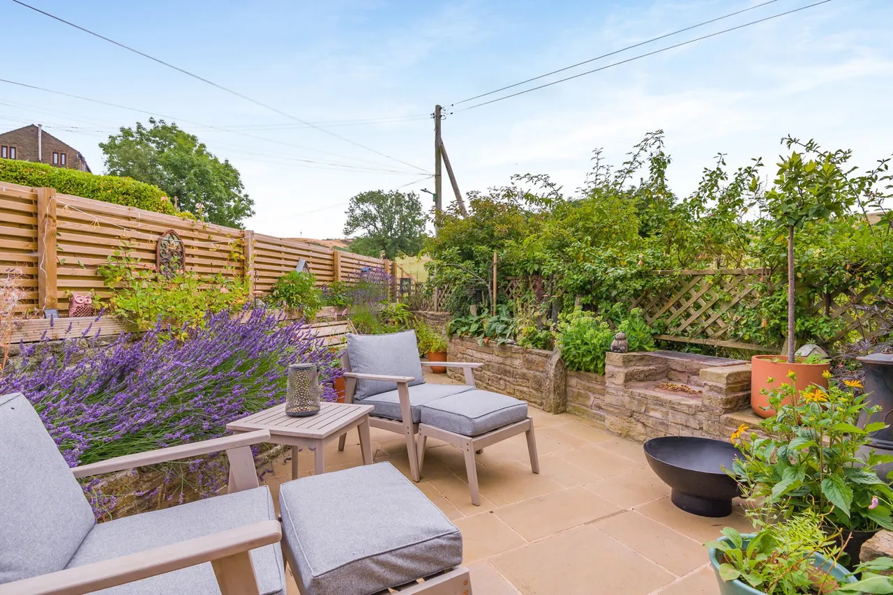 Barnside Lane, Hepworth, photo 41