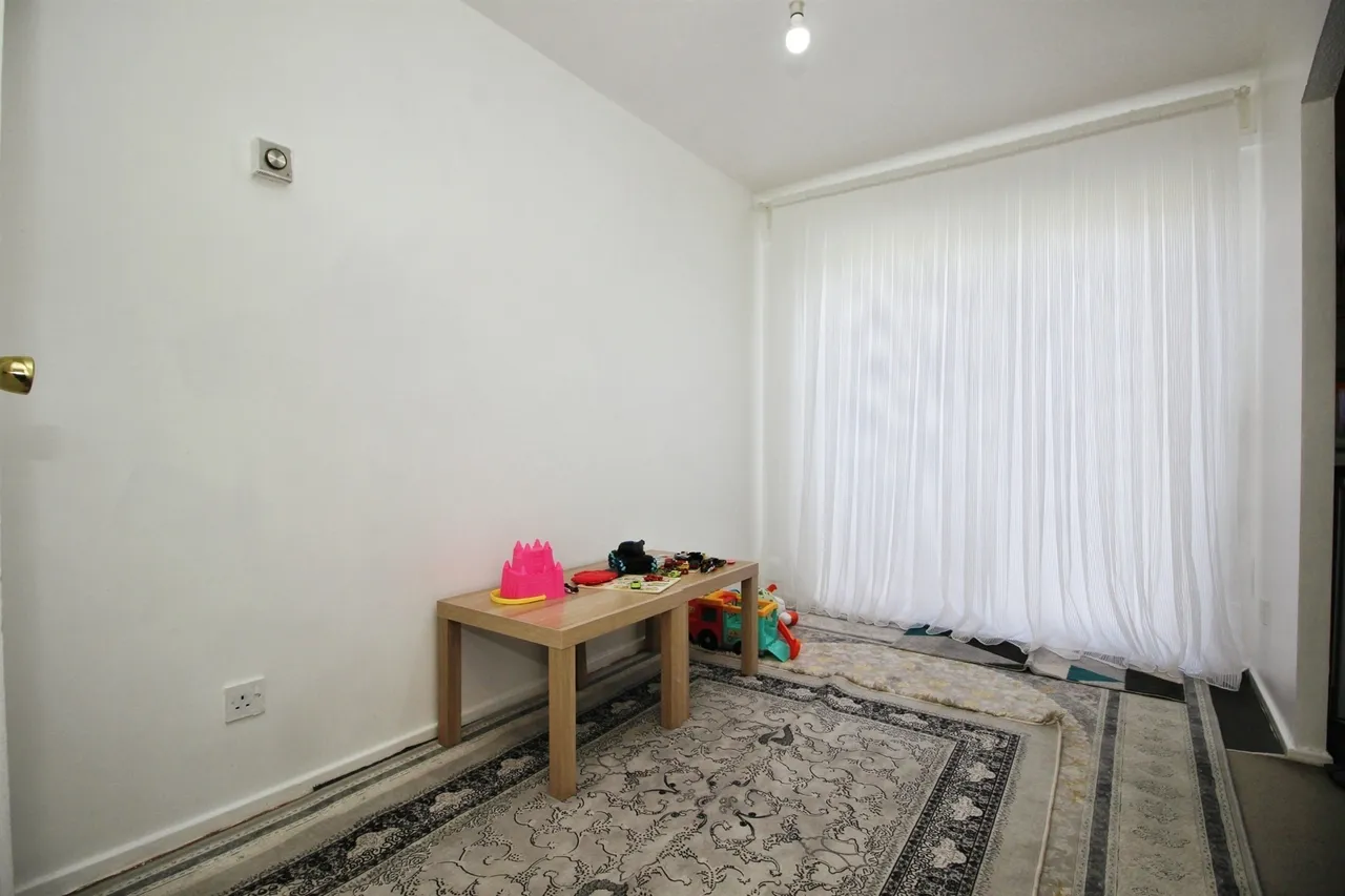 Livinia Grove, Leeds, LS7, photo 4
