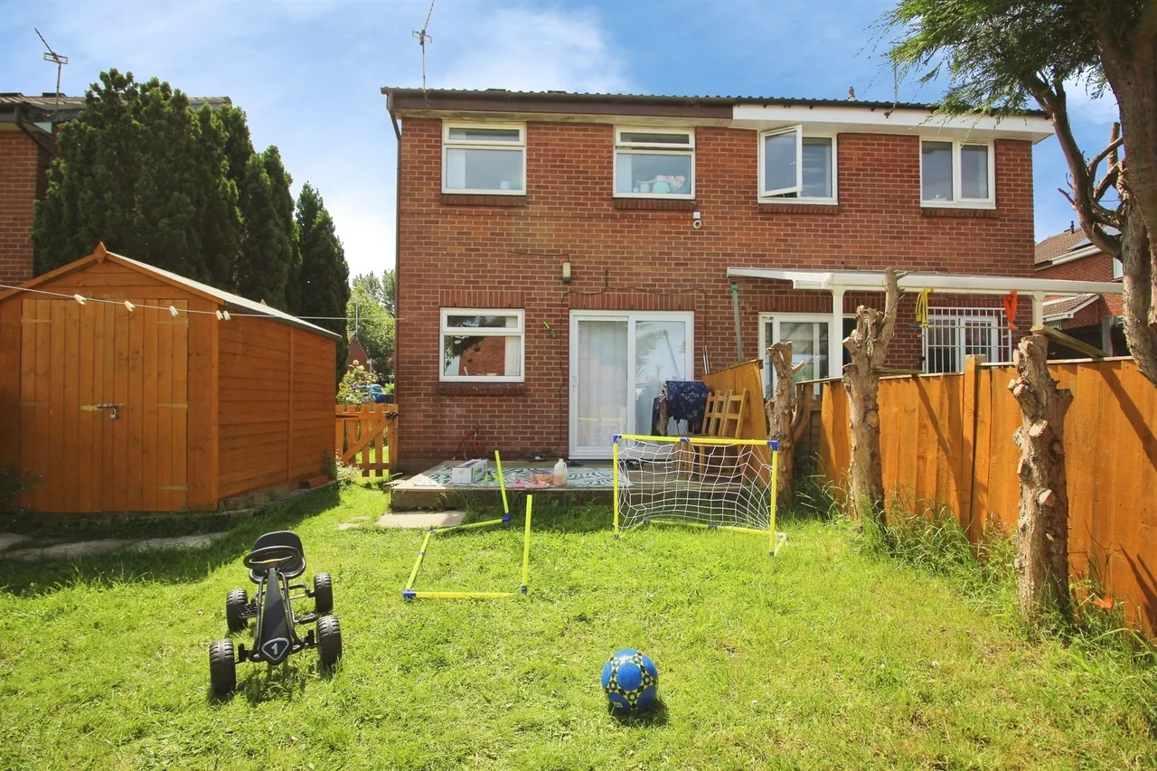 Livinia Grove, Leeds, LS7, photo 10