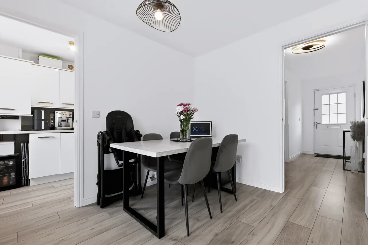 Barmore Crescent, Bishopton, photo 10