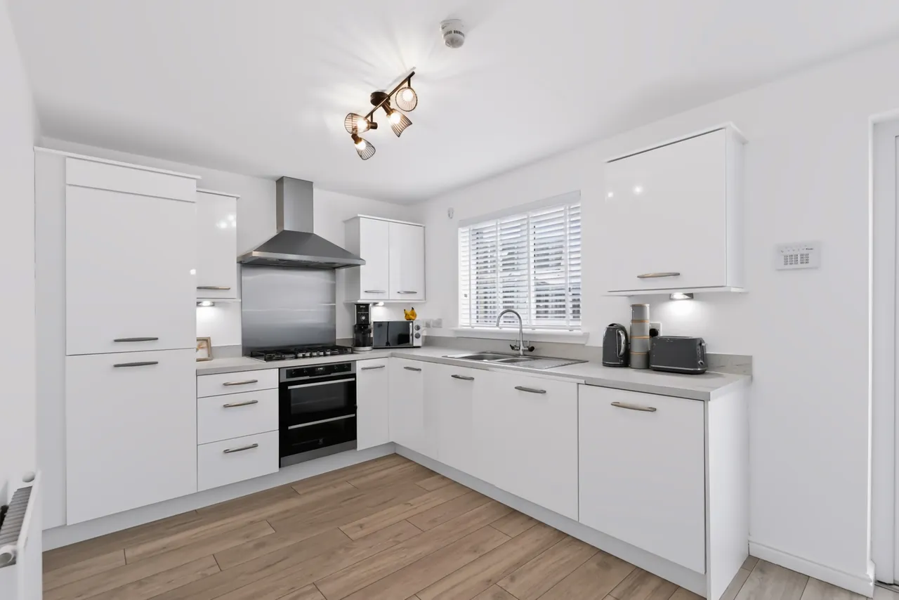 Barmore Crescent, Bishopton, photo 7