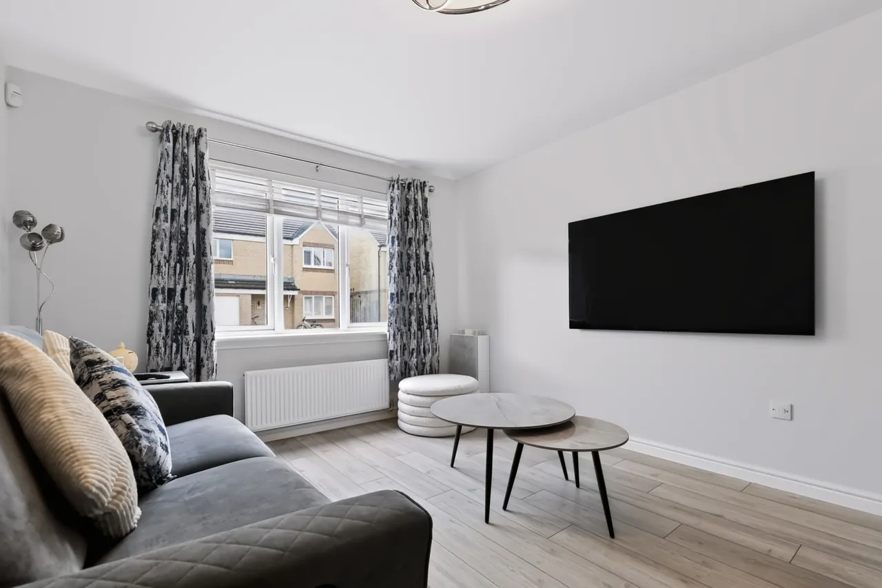 Barmore Crescent, Bishopton, photo 4