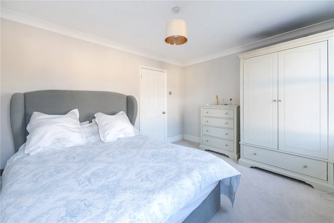 Gravel Road, Twickenham, TW2 6RH, photo 8