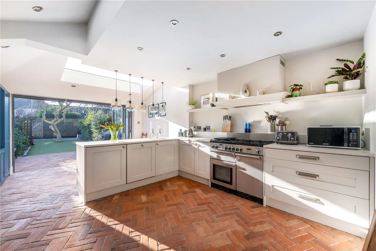 Gravel Road, Twickenham, TW2 6RH, photo 5