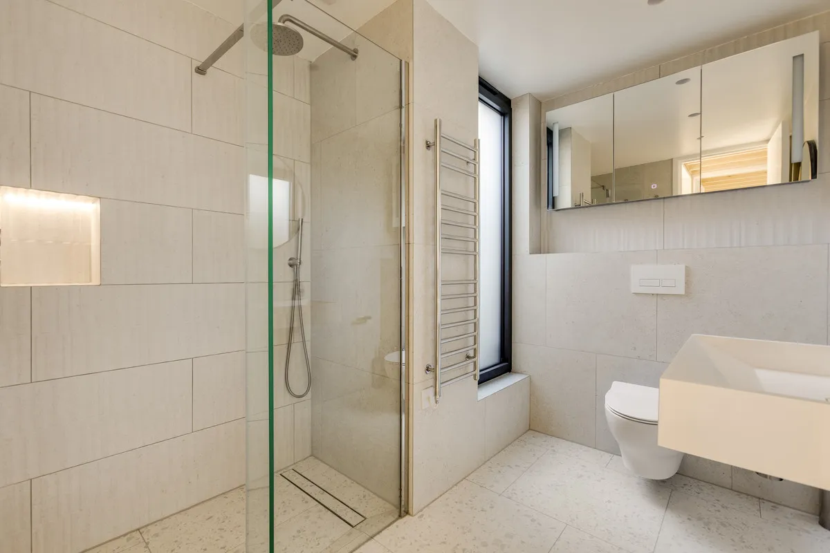 Sutherland Grove, London, SW18, photo 13