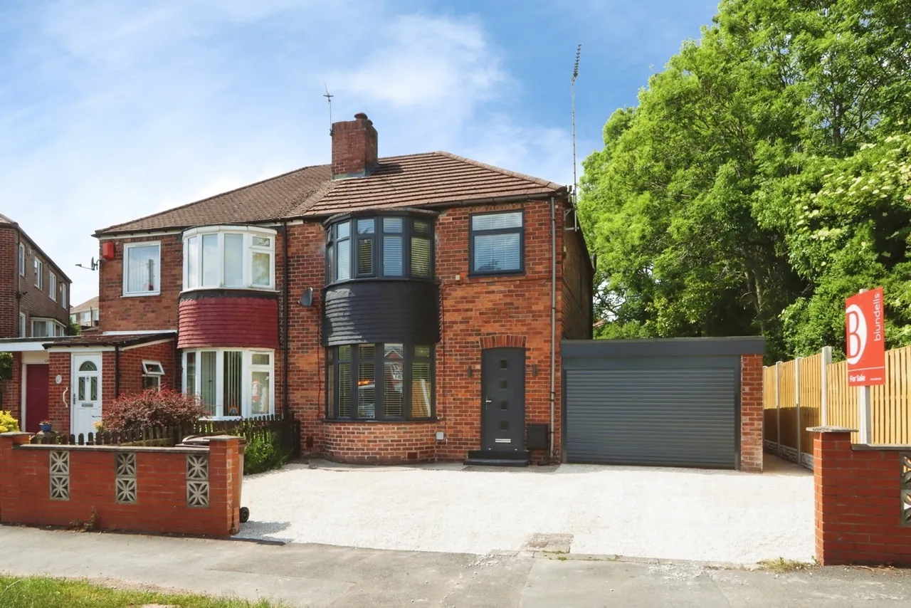 3 bed house for sale — Hollybank Road, Sheffield, South Yorkshire, S12
