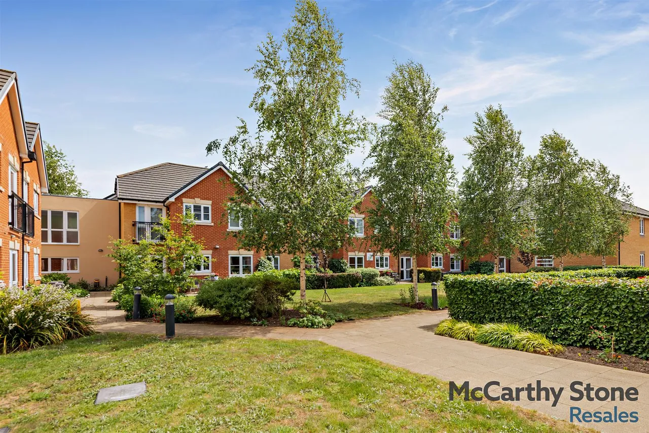 Churchfield Road, Walton-On-Thames, KT12, photo 3