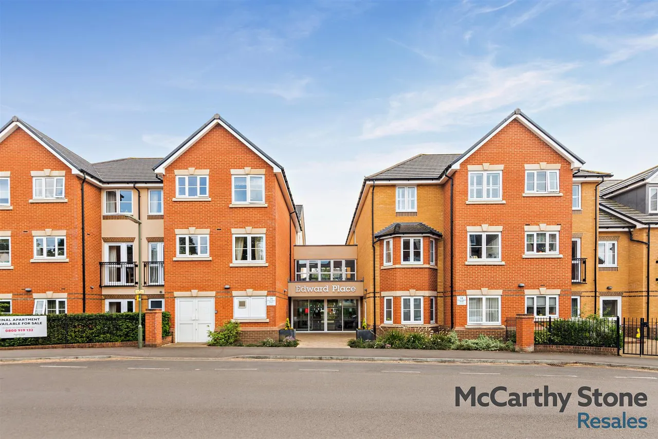 Churchfield Road, Walton-On-Thames, KT12, photo 10