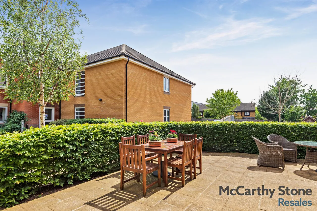 Churchfield Road, Walton-On-Thames, KT12, photo 7