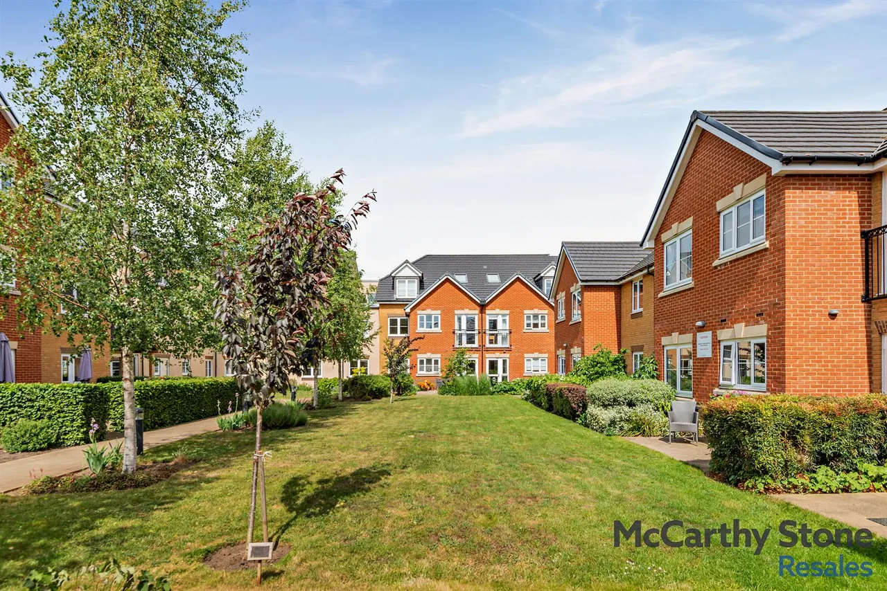 Churchfield Road, Walton-On-Thames, KT12, photo 4