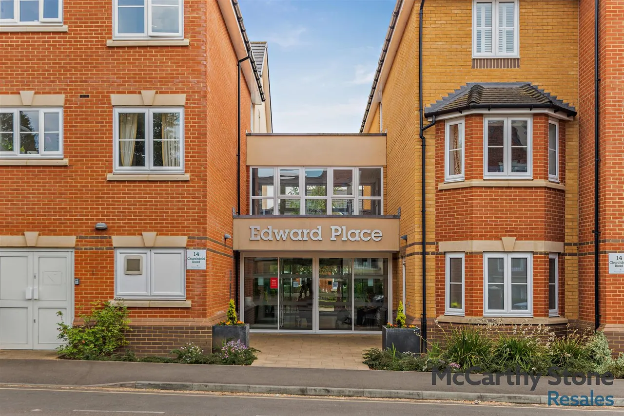 Churchfield Road, Walton-On-Thames, KT12, photo 9