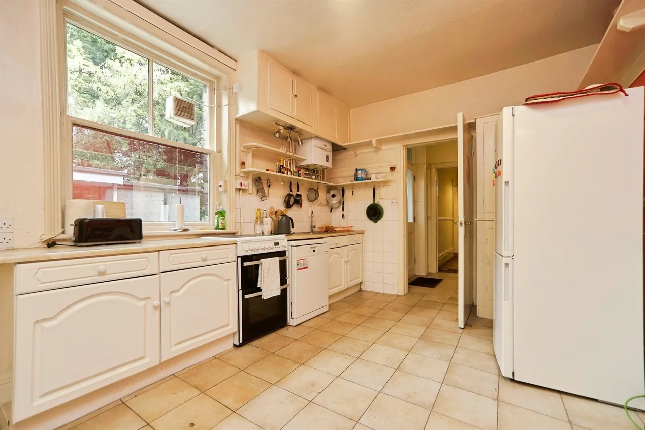 Rodley Lane, Rodley, LS13, photo 6