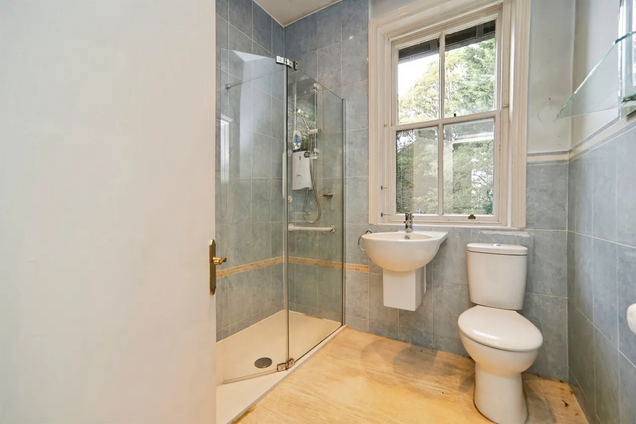 Rodley Lane, Rodley, LS13, photo 9