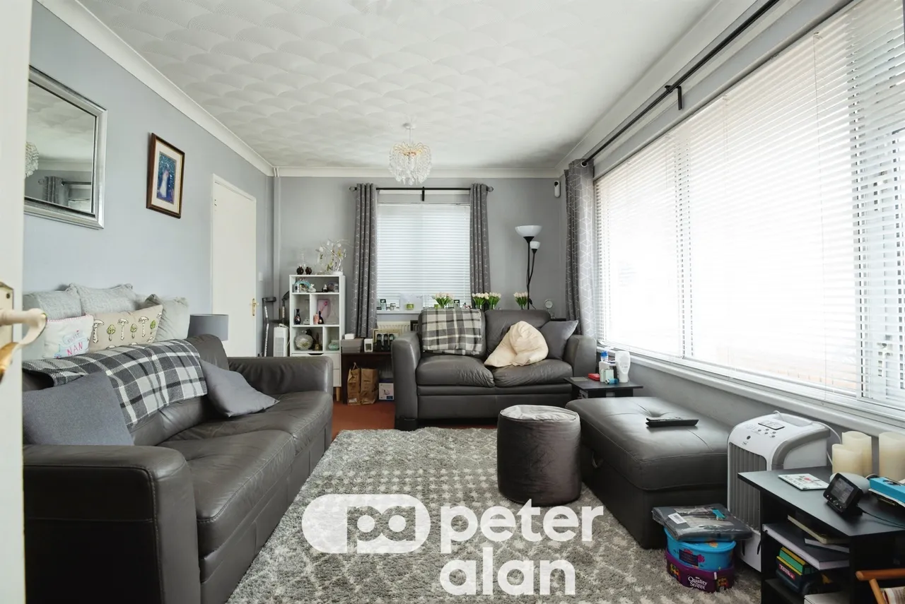 Moyle Grove, Newport, NP18, photo 4