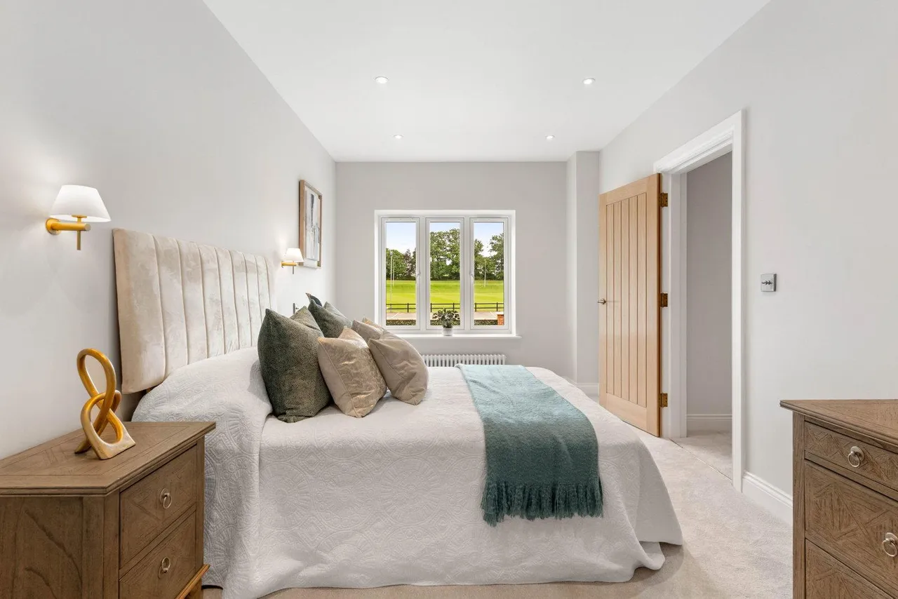 The Oaklands Aston Lane, Bragbury End, SG2, photo 24
