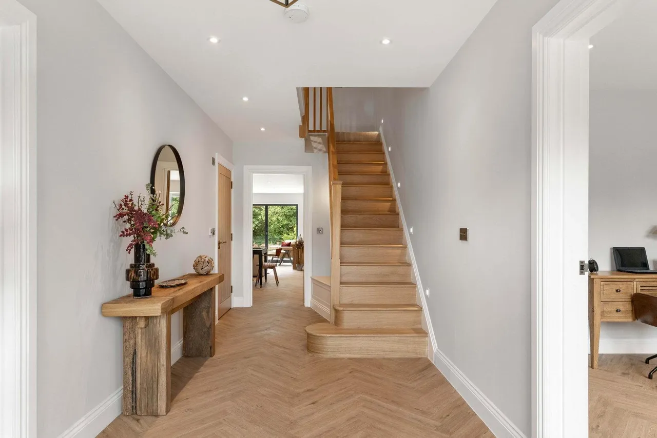 The Oaklands Aston Lane, Bragbury End, SG2, photo 13