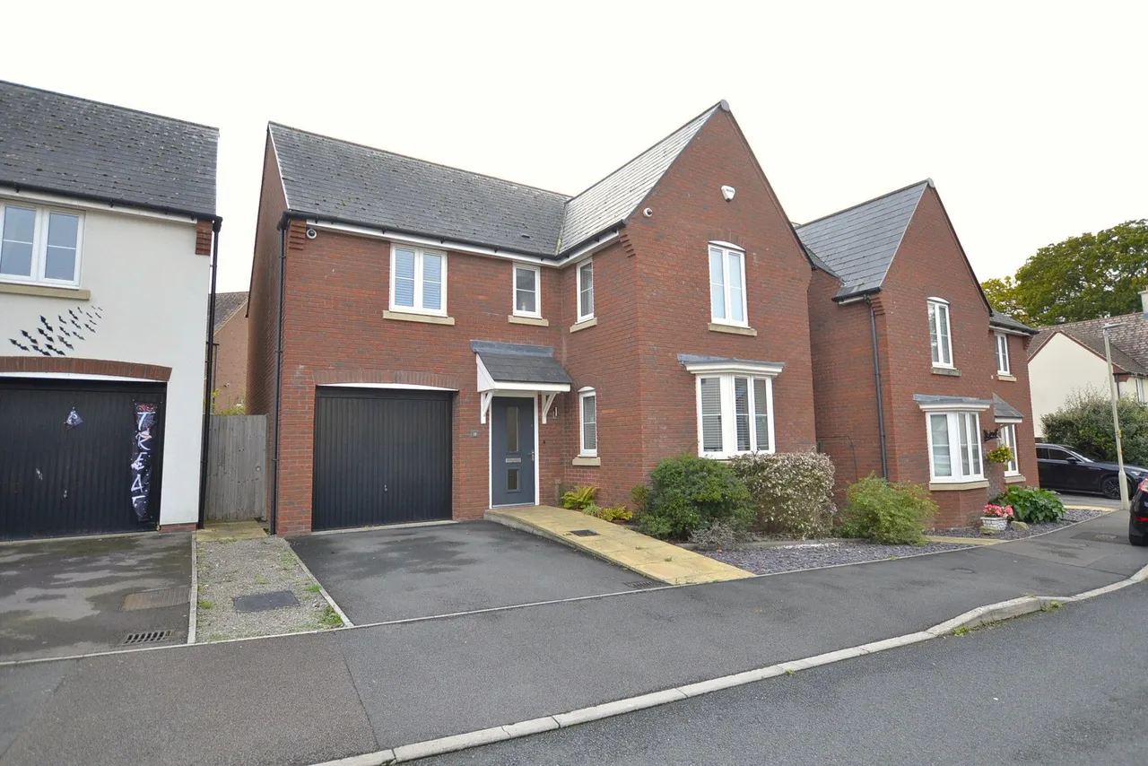 4 bed house for sale, Oak View, Hardwicke, GL2