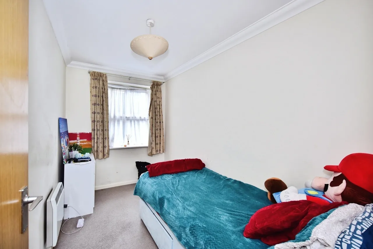 River Bank Close, Maidstone, Kent, ME15, photo 8