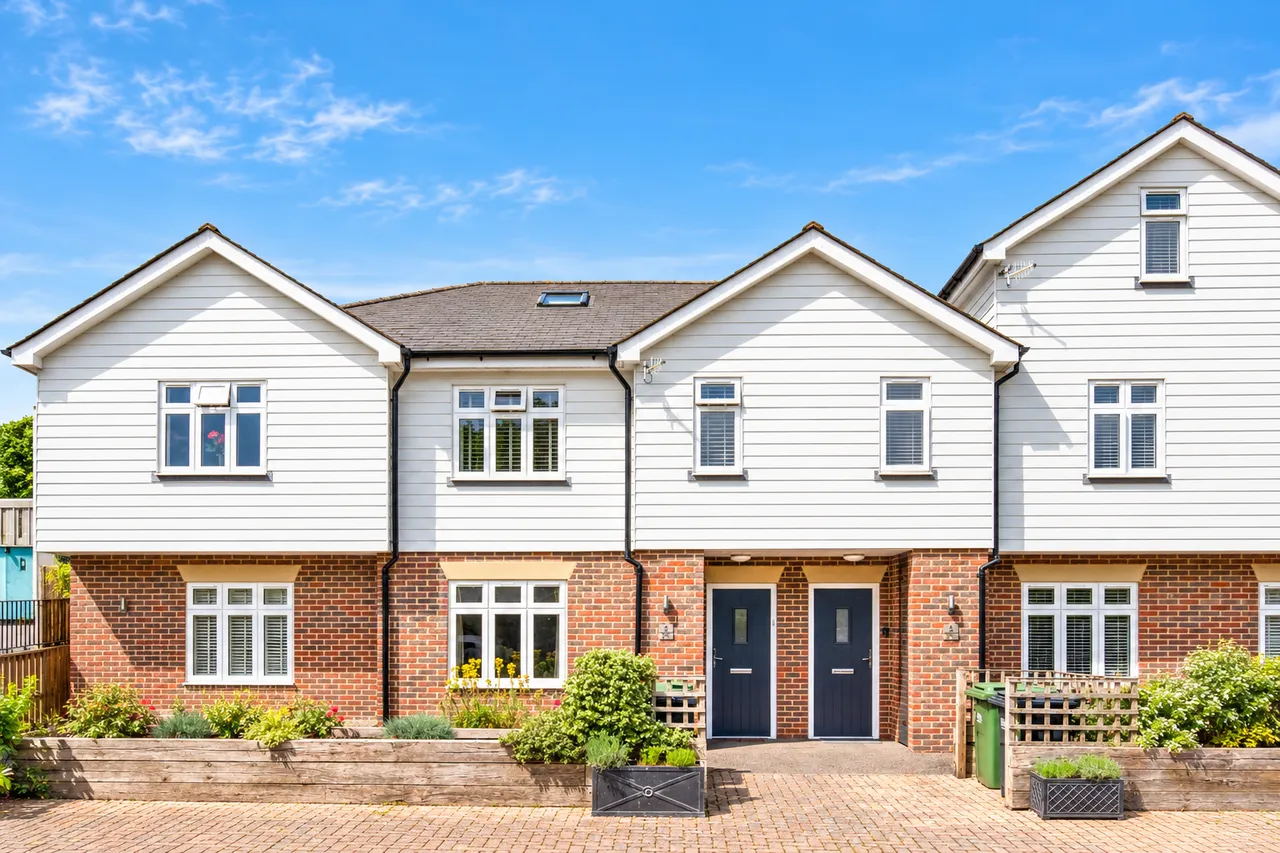 3 bed house for sale, Lower Road, Forest Row, RH18