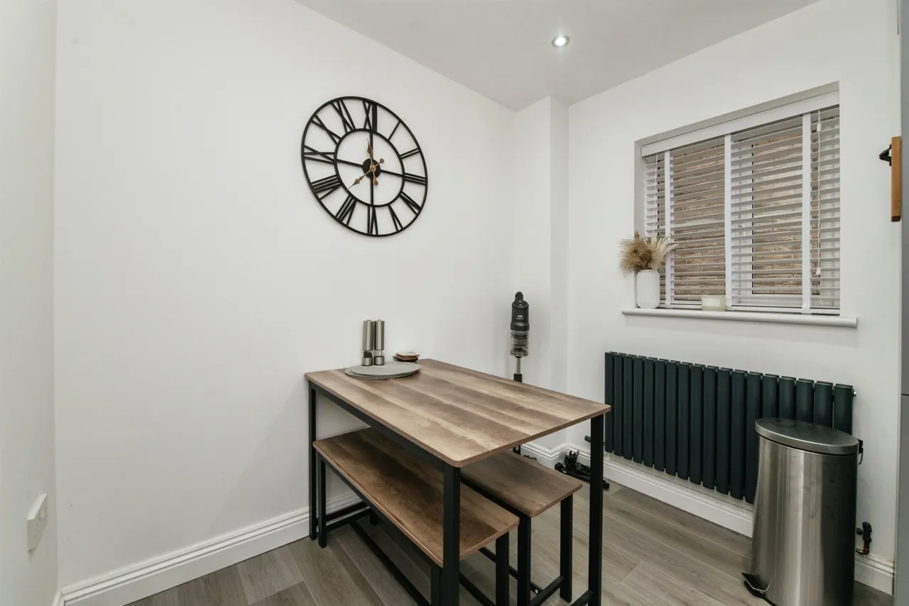 Swain Close, Axminster, EX13, photo 6