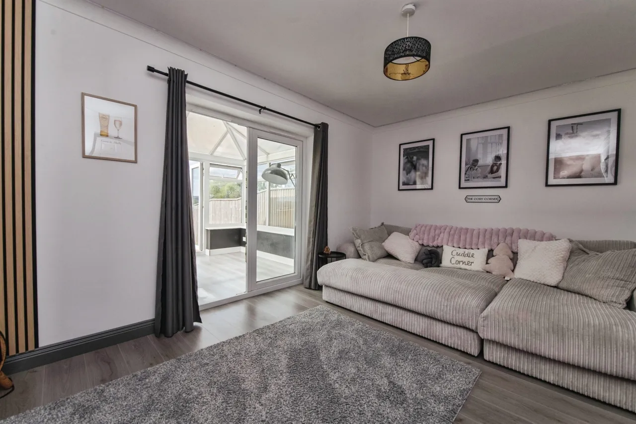 Swain Close, Axminster, EX13, photo 8