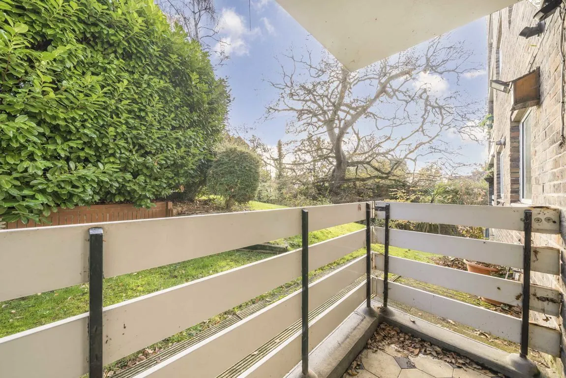Morecoombe Close, KT2, photo 4