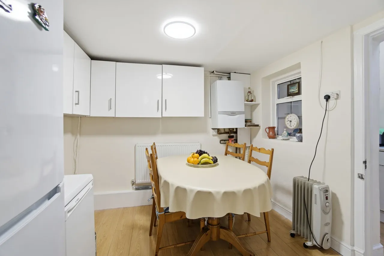 Cross Lances Road, Hounslow, TW3 2AA, photo 10