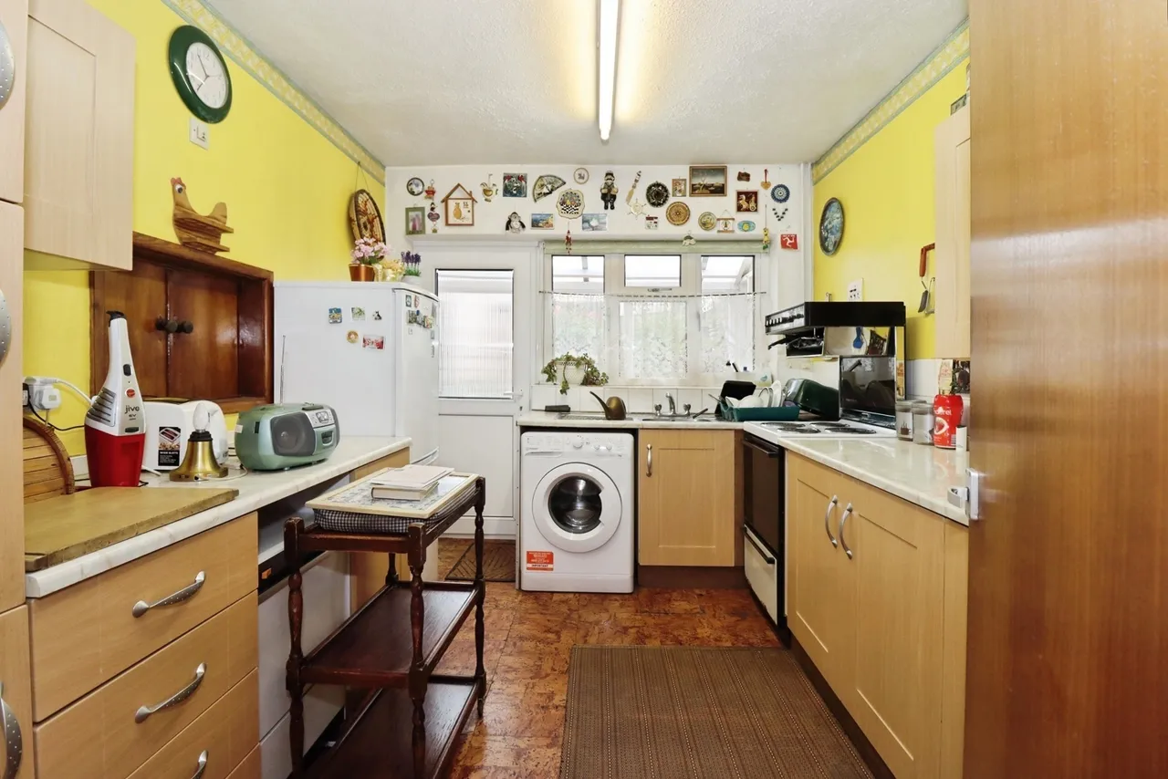 Lawn Road, Bristol, BS16, photo 4